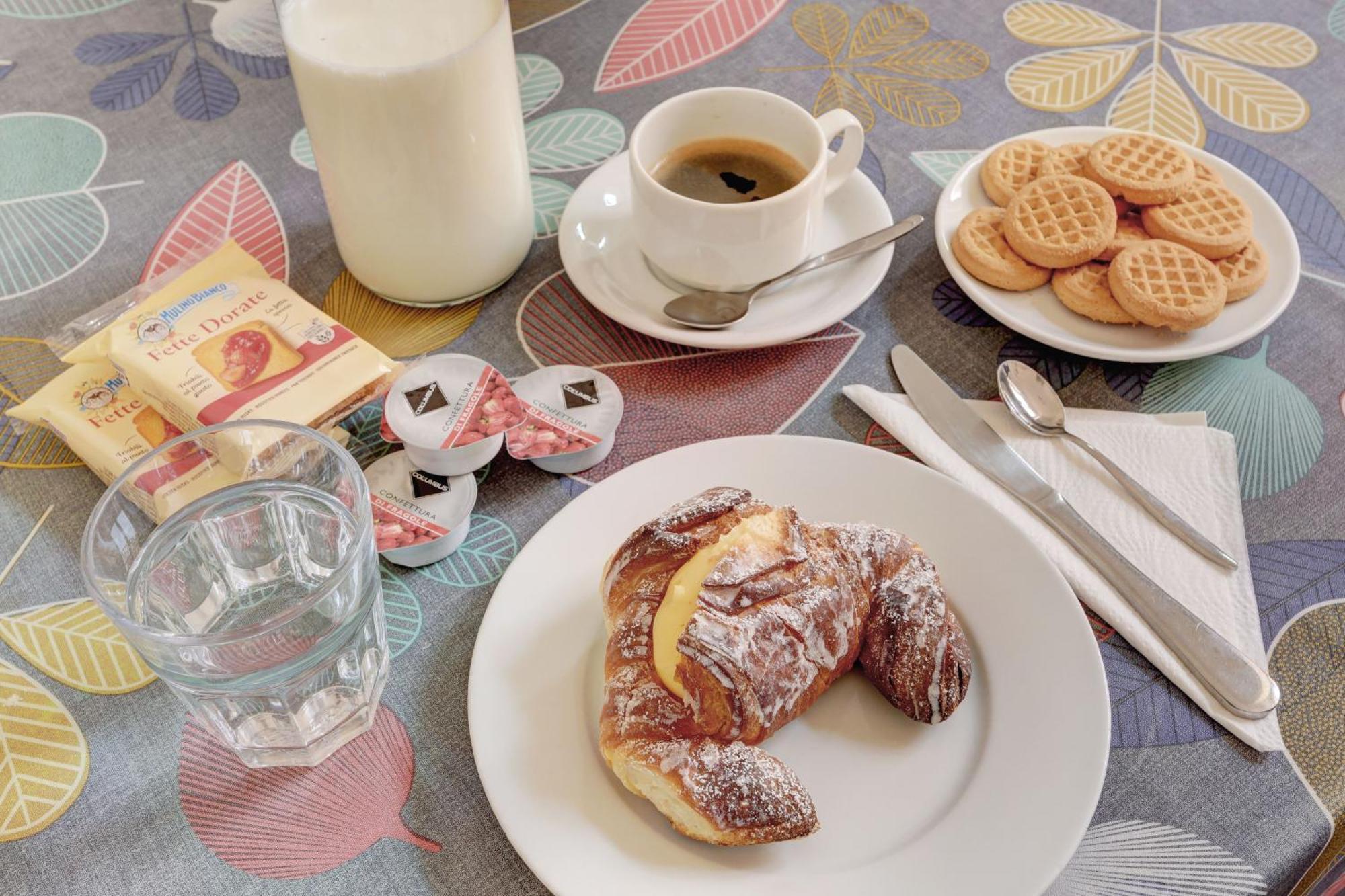 Claudia House Roma Termini Bed & Breakfast Bagian luar foto