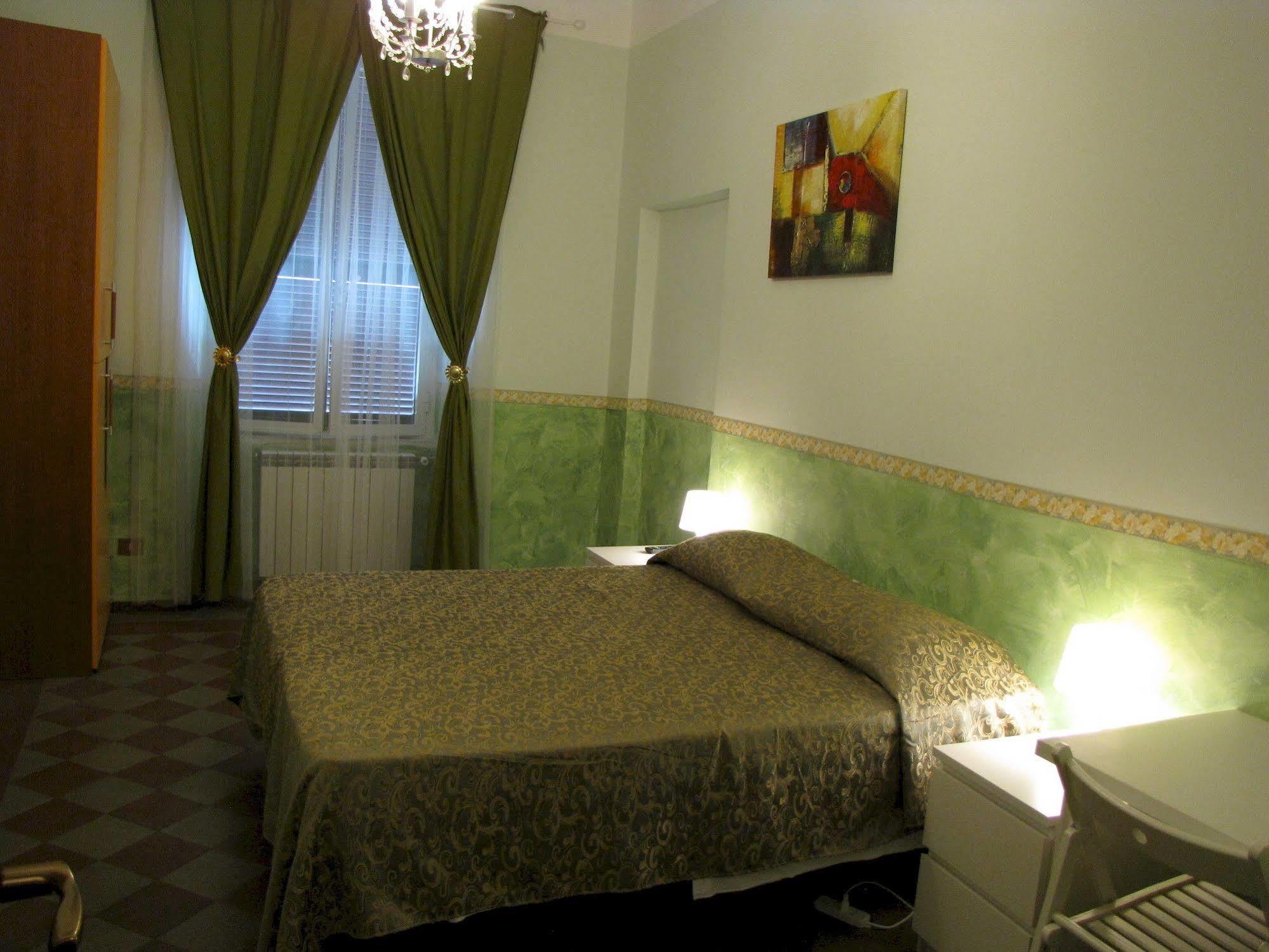 Claudia House Roma Termini Bed & Breakfast Bagian luar foto